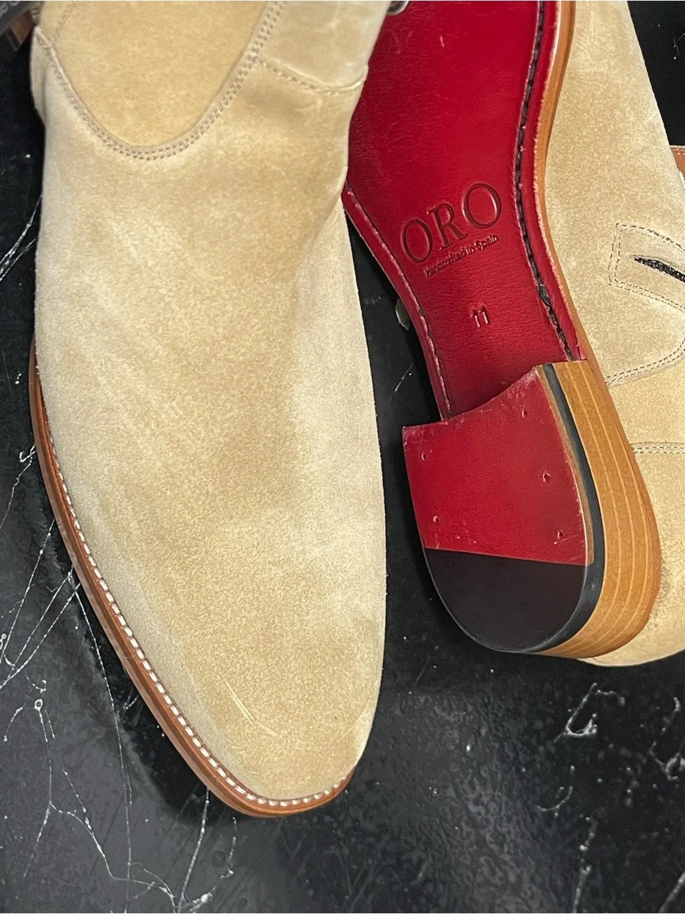 Men's Beige Suede Chukka Boots with Red Sole